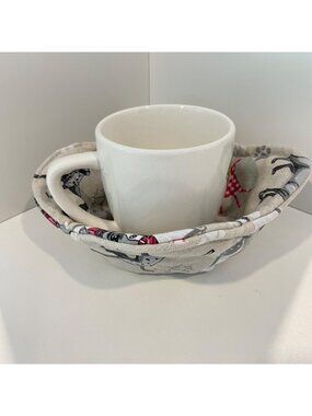 Handcrafted Hot Bowl / Mug Holder Mitten With Dog Print Design Mom dogs